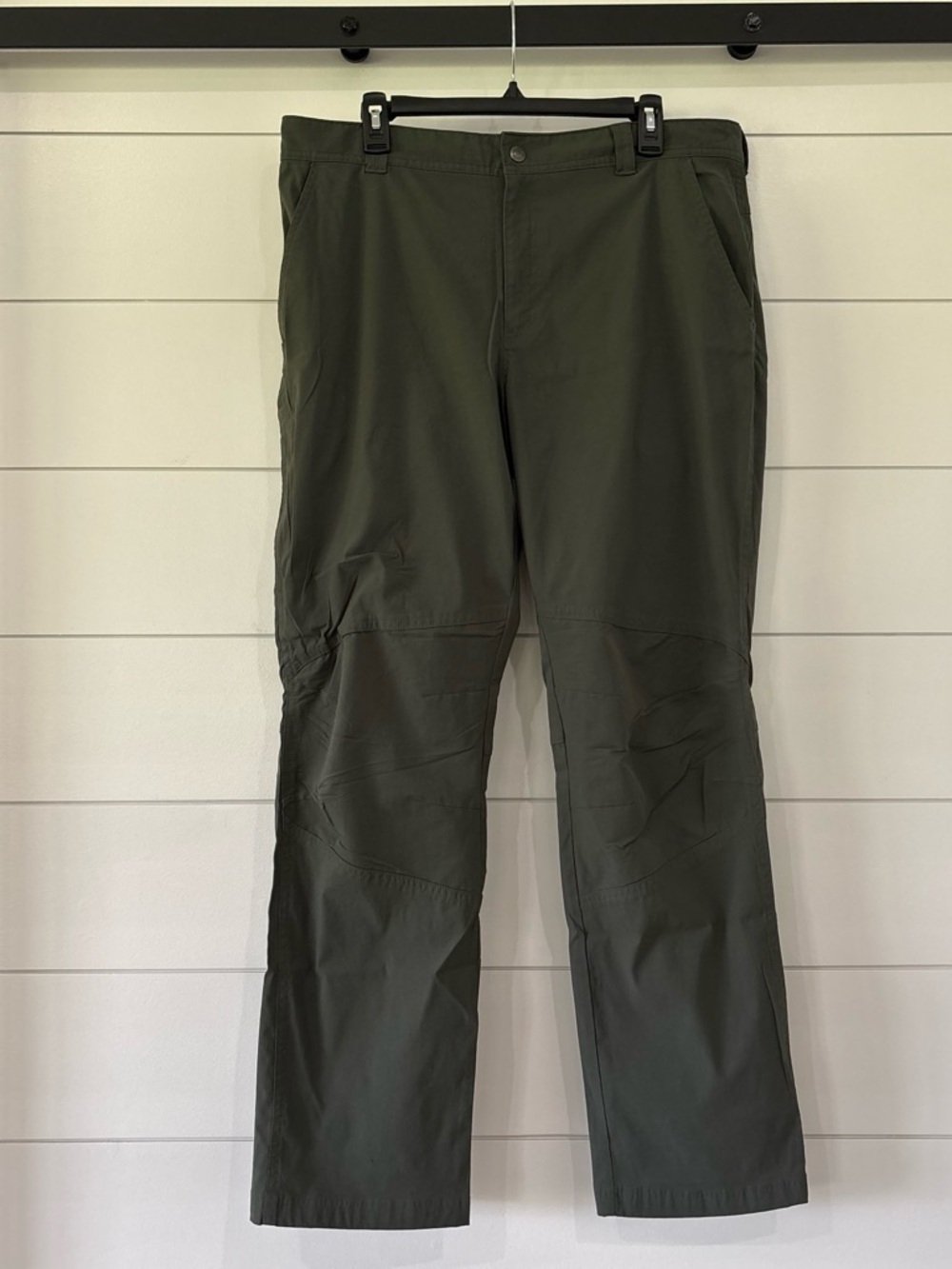 Columbia Men's Olive Green Performance Pants